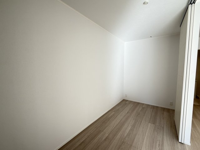 居室・リビング　4.7帖サービスルーム