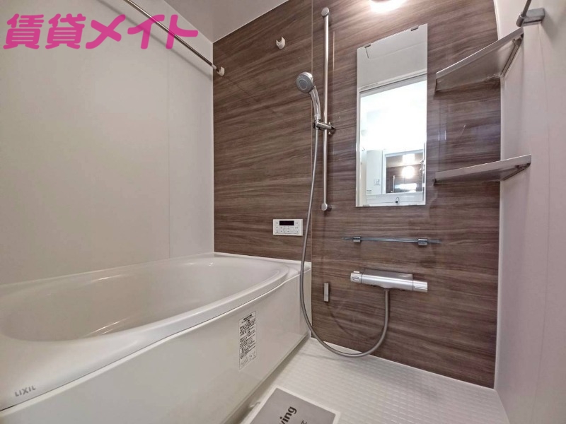 バス・シャワールーム　別部屋参考写真です