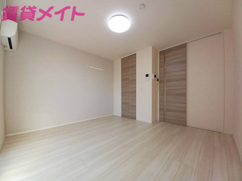 居室・リビング　別部屋参考写真です