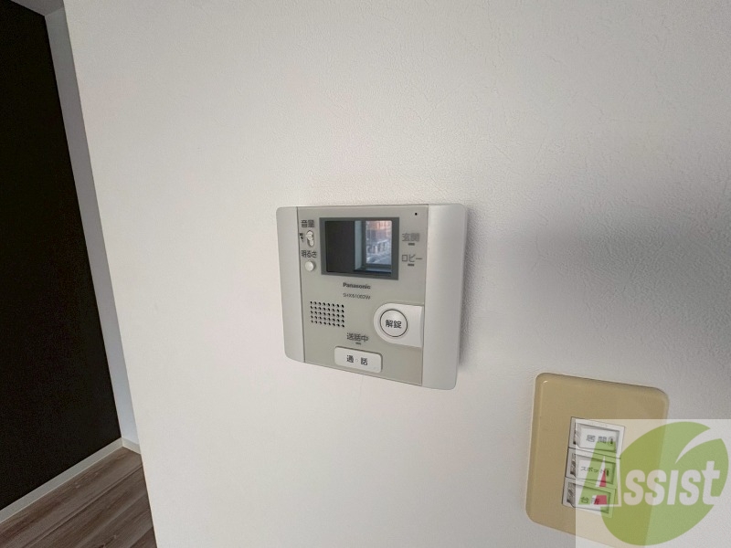 セキュリティ　ＴＶモニター付インターホンです。来客者の顔が見えるので安心！