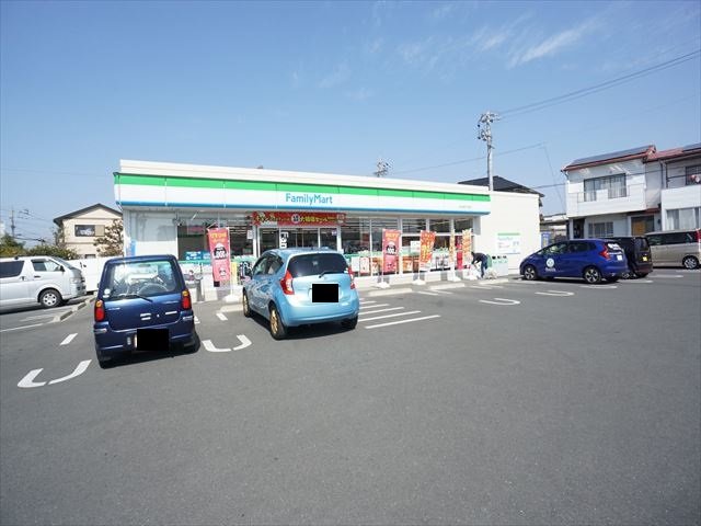コンビニ　ファミリーマート　浜松泉四丁目店（コンビニ）まで600m