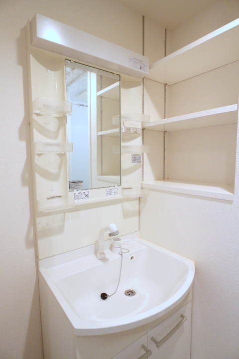 洗面設備　シャンプードレッサーです☆