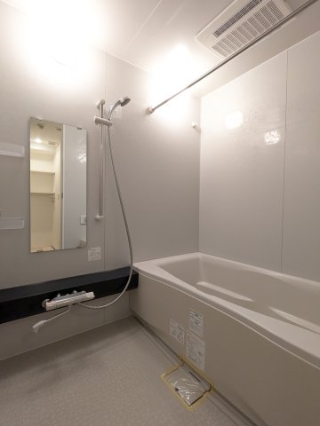 バス・シャワールーム　日々の疲れを癒すお風呂付です