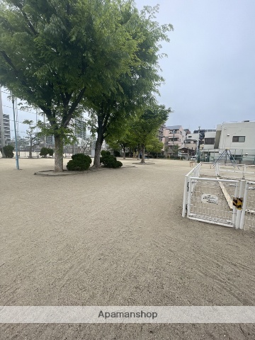公園　吉野町公園（公園）まで678m