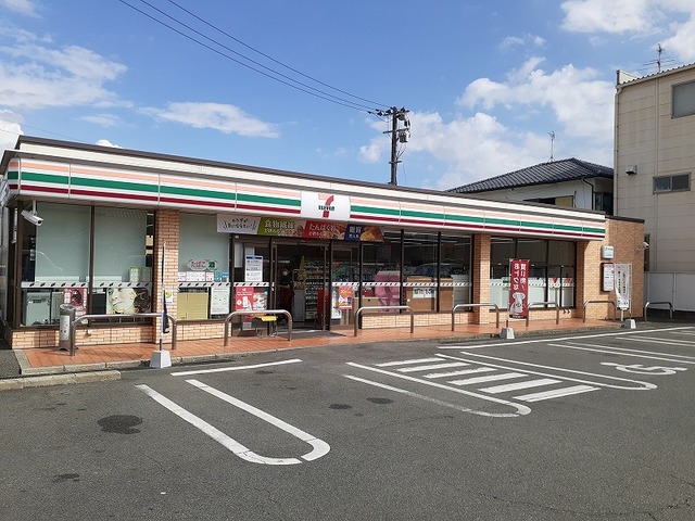 コンビニ　セブンイレブン川尻１丁目店（コンビニ）まで600m