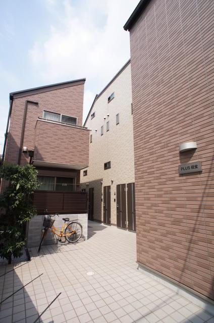 建物外観　２４時間管理でご入居中も安心してお過ごしいただけます☆