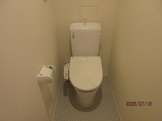 トイレ　温水洗浄便座機能です
