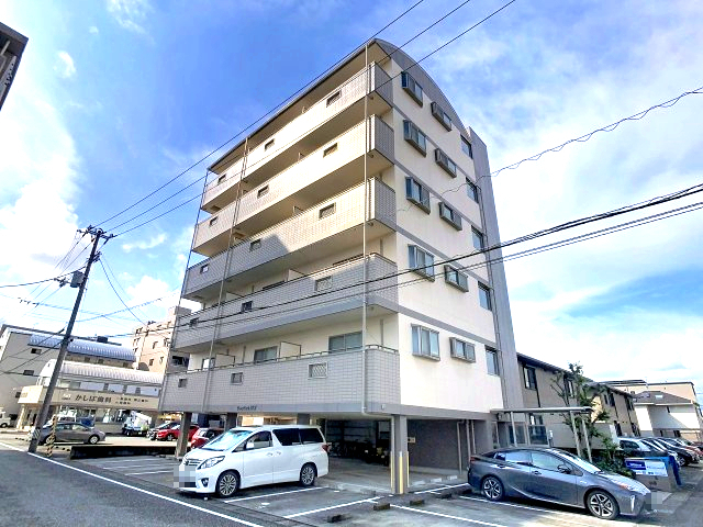 建物外観　2025年10月撮影