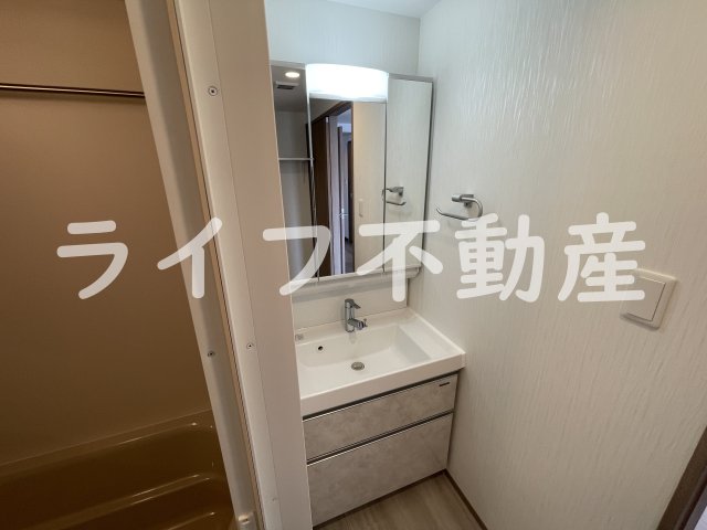 洗面設備　独立洗面化粧台付き