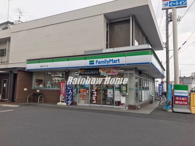 コンビニ　ファミリーマート 川越インター店（コンビニ）まで300m