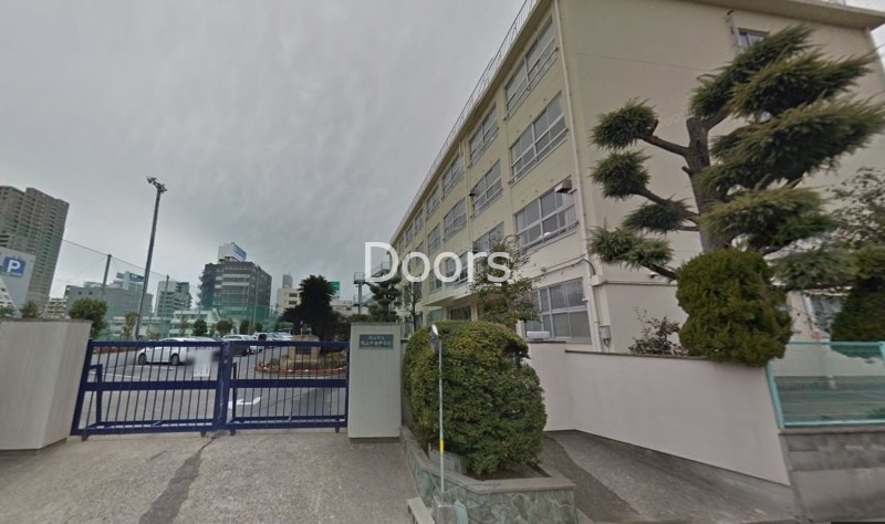 中学校　岡山市立岡山中央中学校（中学校）まで900m
