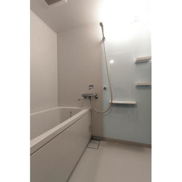 バス・シャワールーム　※写真は同タイプ住戸です。