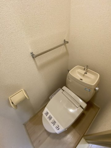 トイレ　人気のシャワートイレ・バストイレ別です♪