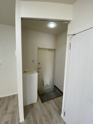 玄関　シューズボックス付きで玄関すっきり片付きます！