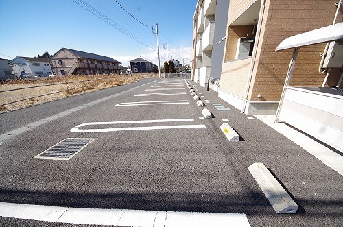 駐車場　（類似室内）