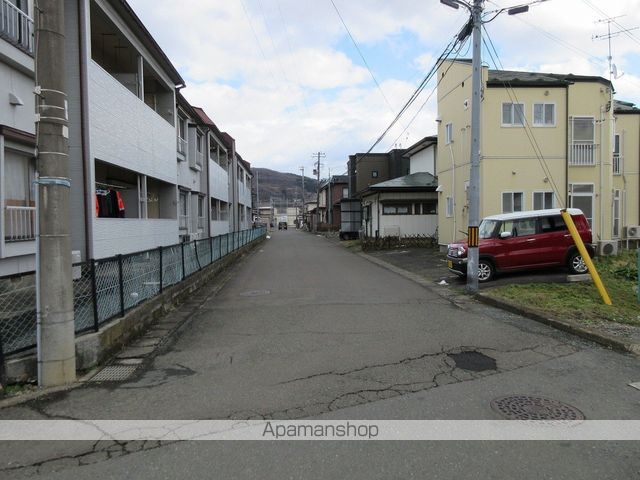 その他　周辺道路（その他）まで0m