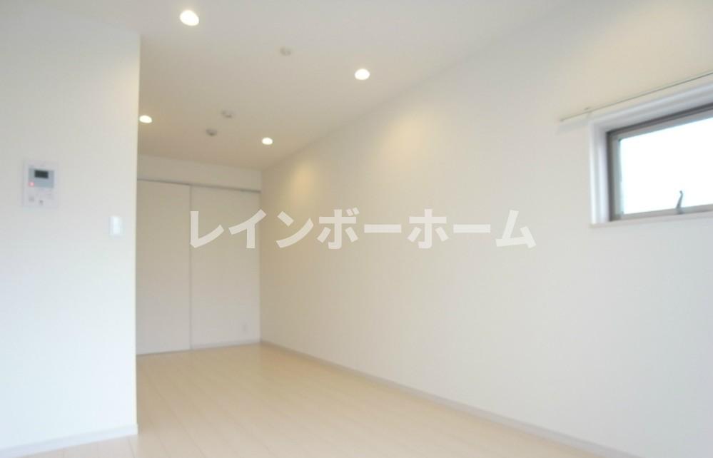 居室・リビング　こちらの居間で趣味の時間をお楽しみください