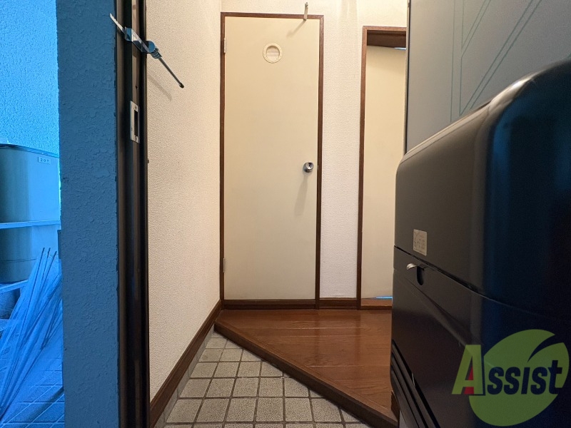 玄関　玄関の様子です。明るい印象ですね。気分もあがりそう。