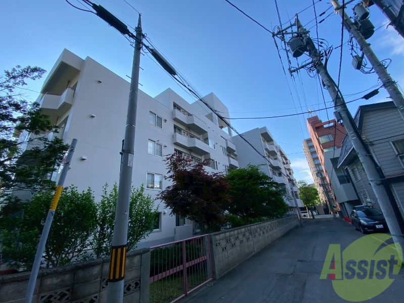 建物外観　札幌市中央区北一条西「外苑ブロードハイツ」
