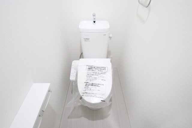 トイレ　※別室の写真になります。