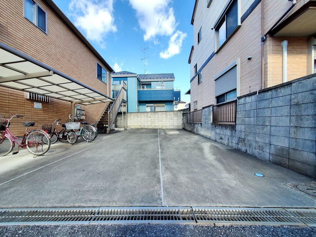 駐車場　駐車場