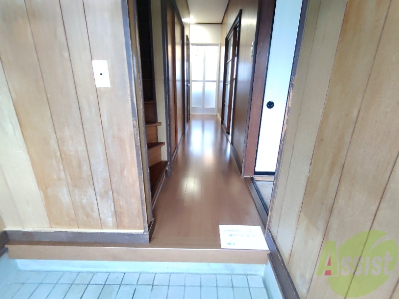 玄関　玄関の様子です。広いので急いでいる時も安心ですね