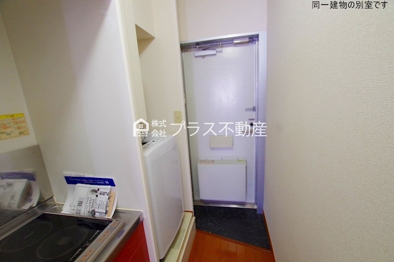 玄関　設備・仕様は号室により異なる為、現況を優先致します。