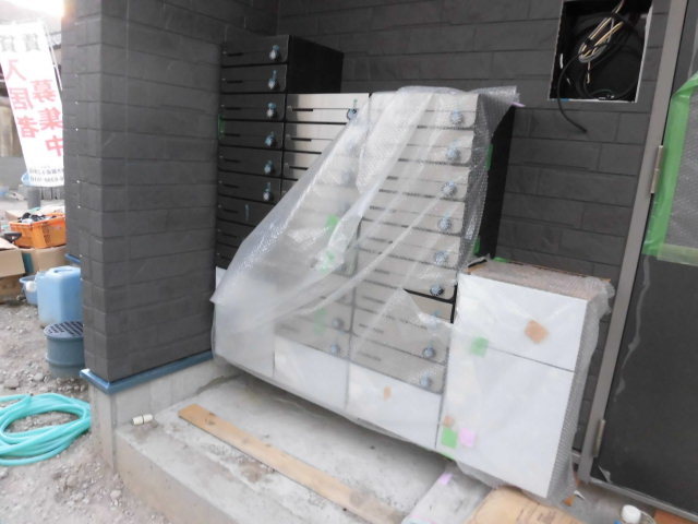 エントランス　建設中のエントランスです