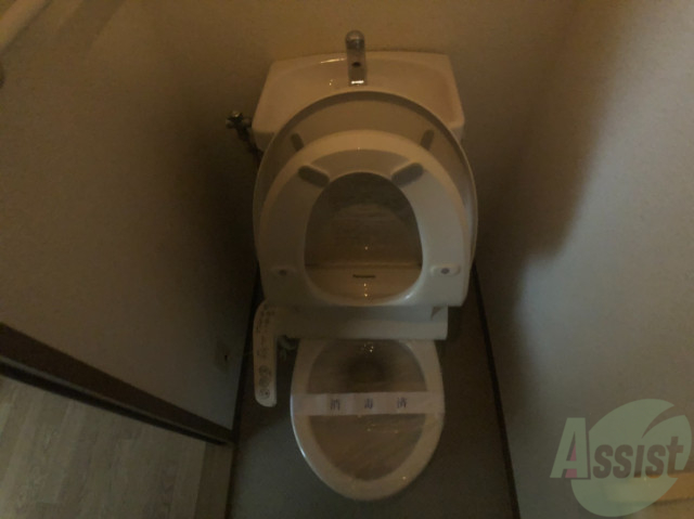 トイレ　こちらはトイレです。清潔感があり、安心して使用できます。
