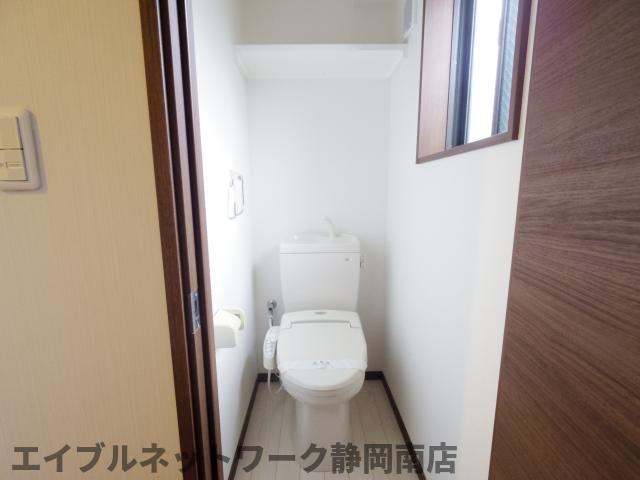 バルコニー　お洗濯にも便利なバルコニー付き