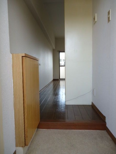 玄関　名古屋で一番初期費用の安い賃貸専門の不動産会社です(^^)