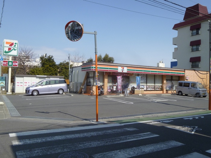 コンビニ　セブンイレブン板橋蓮根2丁目店（コンビニ）まで42m