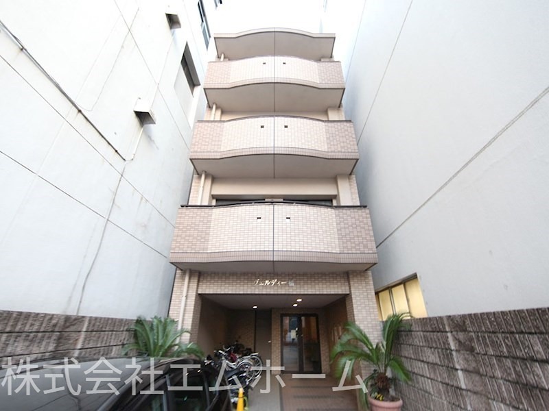 建物外観　外観　オートロック　駐輪場　敷地内ゴミ置き場
