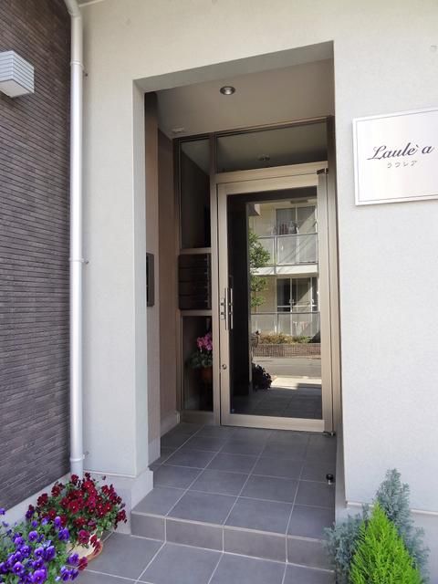 エントランス　建物の内部です
