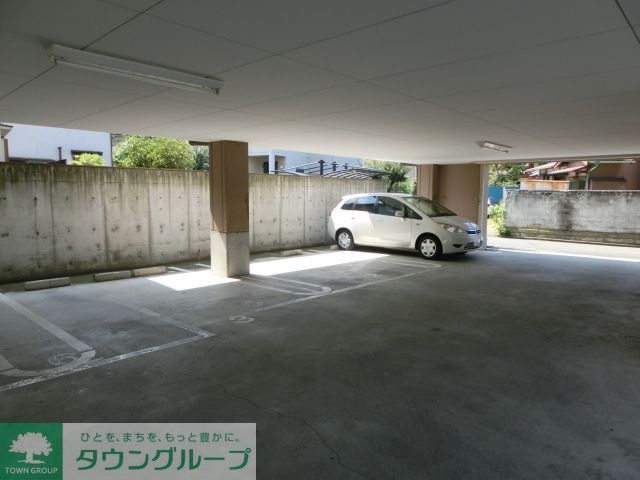 駐車場　敷地内駐車場