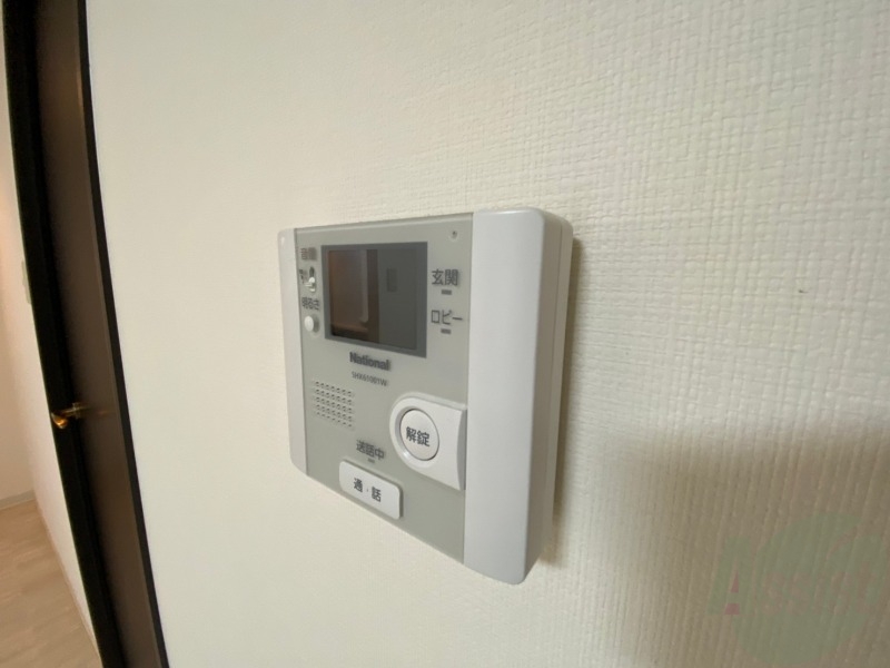 セキュリティ　ＴＶモニター付インターホンです。来客者の顔が見えるので安心！