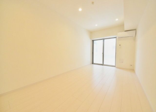 居室・リビング　★★大きな出窓の明るいお部屋★★