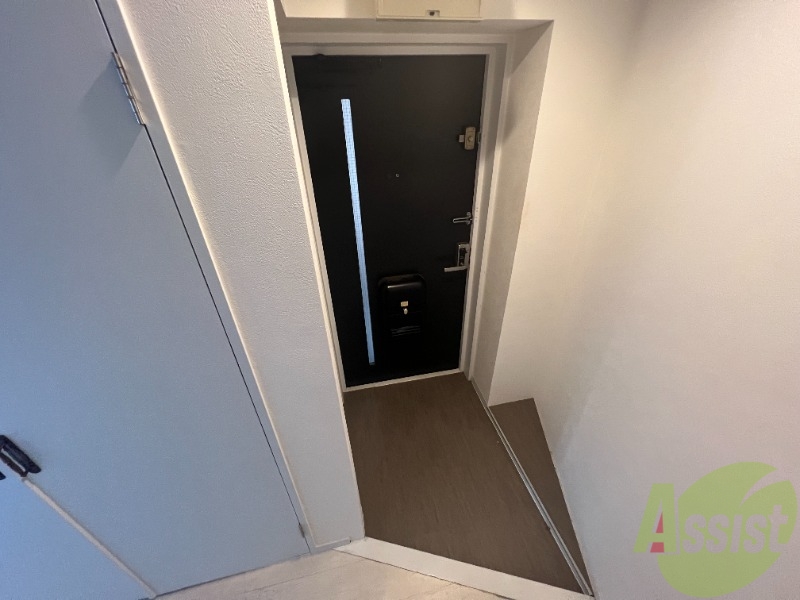 玄関　トイレも綺麗です。