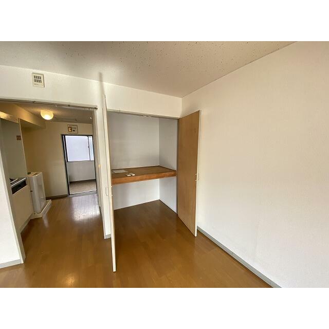 収納　※別号室の参考写真です。