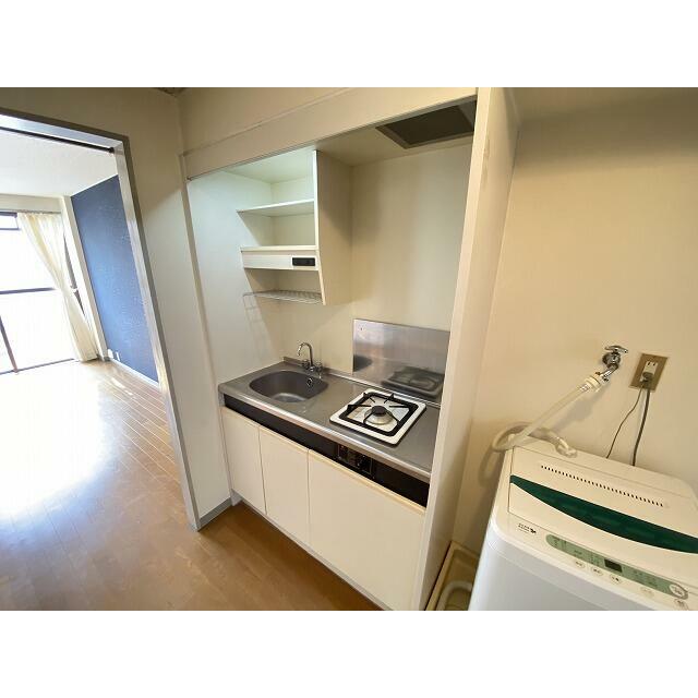 キッチン　※別号室の参考写真です。