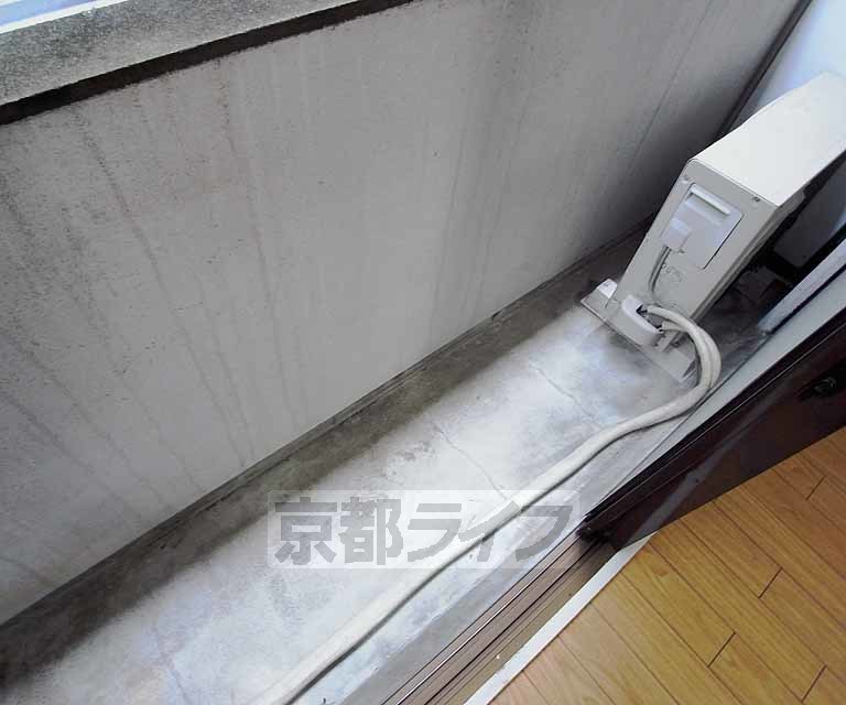 バルコニー　雨のかからないバルコニーです