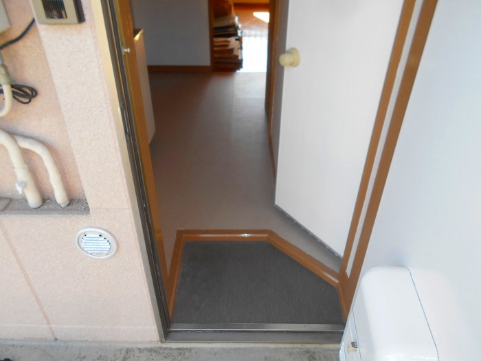 玄関　同建物参考写真