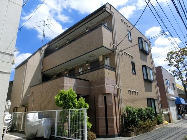建物外観　★３階建て・オートロック付のマンションです★