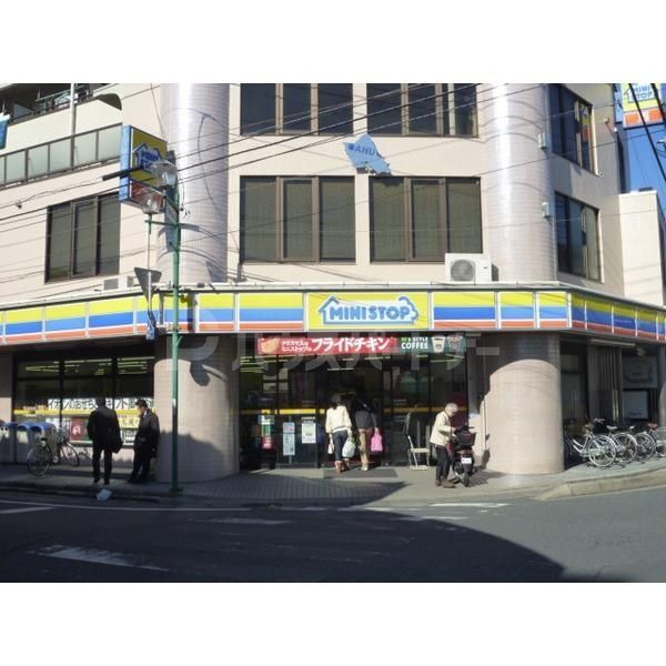 コンビニ　ミニストップ馬橋東口店（コンビニ）まで290m