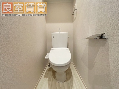 トイレ　※同仕様の類似写真を使用。