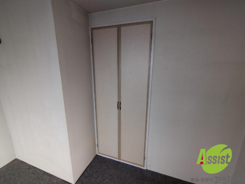 収納　寝室の収納です。部屋がすっきり片付きます。