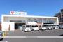 ドラックストア　くすりのレディ　西市店（ドラッグストア）まで450m