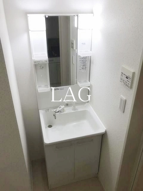 洗面設備　洗面台です。