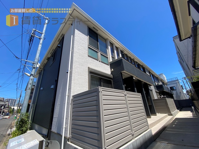 建物外観　静かな住宅街におしゃれな外観がマッチしてます