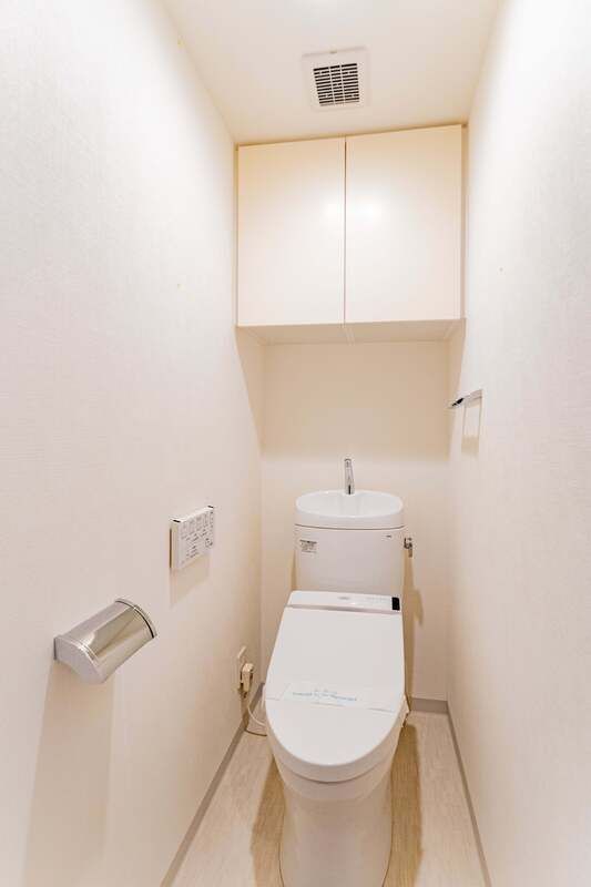 トイレ　（別タイプ参考写真）GENOVIA隅田川westskygar